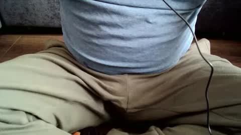 Snapshot of selfpound chatting on June 4, 2026, 1:39 pm selfpound online show from June 4, 2026, 1:39 pm