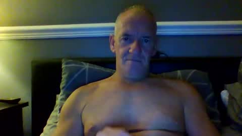 selfsucker28772 online show from September 29, 2025, 8:57 pm