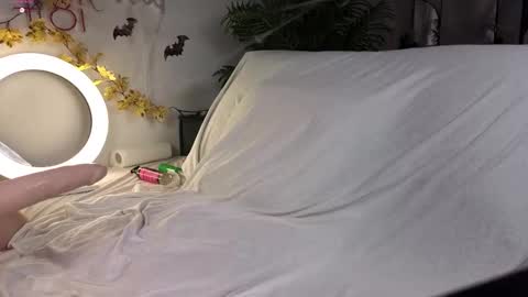 Snapshot of selina_coy chatting on November 4, 2025, 10:42 pm lina next stream nearest evening online show from November 4, 2025, 10:42 pm