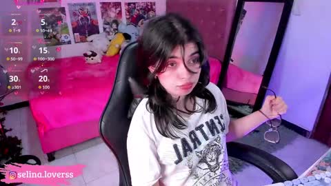 Selina online show from April 18, 2026, 3:21 am