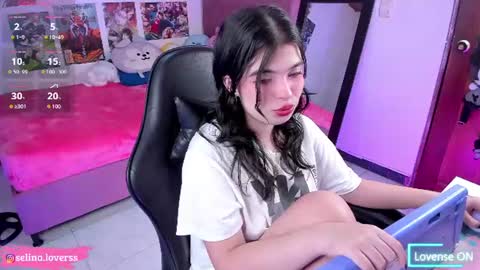 Snapshot of selina_lovers_ chatting on July 12, 2026, 4:14 am Selina online show from July 12, 2026, 4:14 am