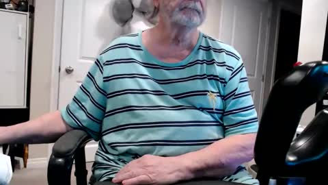 selkie2s online show from April 3, 2026, 1:25 am