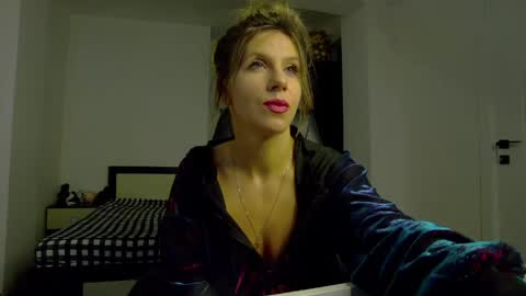 Snapshot of sellena_angels chatting on April 22, 2026, 2:40 pm sellena_angels online show from April 22, 2026, 2:40 pm