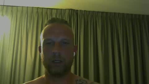 sence08 online show from April 19, 2026, 9:28 pm