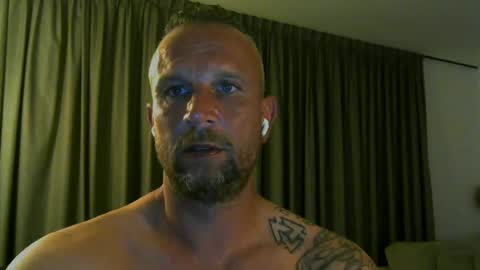 Snapshot of sence08 chatting on June 19, 2026, 12:04 am sence08 online show from June 19, 2026, 12:04 am