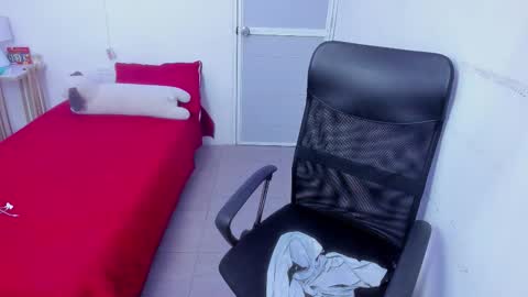 senior_teacher99 online show from February 4, 2026, 12:16 am