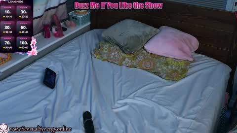 Snapshot of sensual_synergy_ chatting on March 5, 2025, 10:11 am SensualSynergy online show from March 5, 2025, 10:11 am