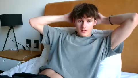 Snapshot of sensualalien chatting on February 10, 2026, 11:20 pm Cam online show from February 10, 2026, 11:20 pm