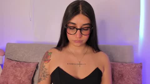 sensualhaven_ online show from January 29, 2025, 10:43 pm