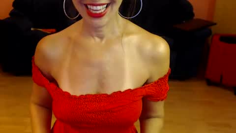 Snapshot of sensualmyra chatting on July 10, 2026, 10:51 am sensualmyra online show from July 10, 2026, 10:51 am