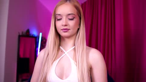 Seraphine online show from December 22, 2024, 5:23 am