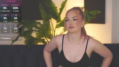 Seraphine online show from January 11, 2025, 7:39 am