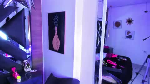 seraphine_nyx online show from July 12, 2026, 10:39 am