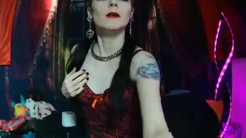 Seraphin Munster online show from January 2, 2025, 5:50 pm