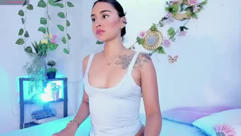 Snapshot of serena_jeyns chatting on April 22, 2026, 10:00 pm SERE online show from April 22, 2026, 10:00 pm