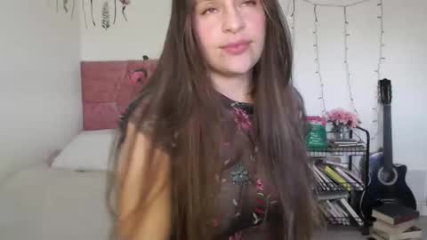 serenity_crystal online show from December 18, 2024, 8:57 pm