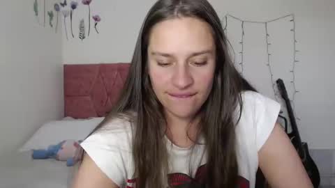 serenity_crystal online show from December 23, 2024, 9:40 pm