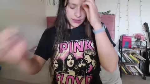 serenity_crystal online show from December 26, 2024, 4:58 pm