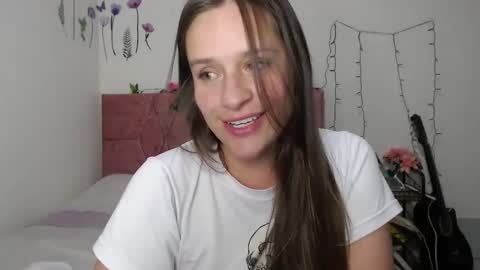 serenity_crystal online show from December 29, 2024, 11:50 pm