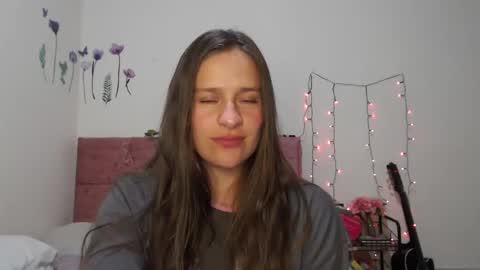 serenity_crystal online show from January 7, 2025, 11:45 pm