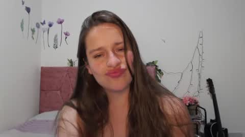 serenity_crystal online show from January 29, 2025, 11:25 pm