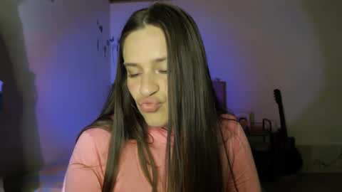 serenity_crystal online show from October 9, 2025, 11:47 pm