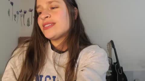 serenity_crystal online show from November 1, 2025, 12:45 am