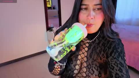 Serenna Cruz online show from May 22, 2026, 9:20 pm