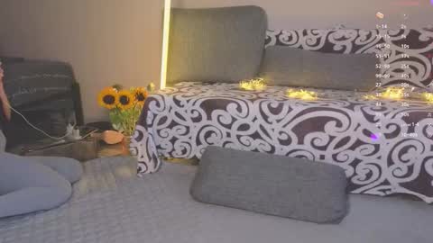 Snapshot of sereta_fin chatting on January 16, 2026, 11:25 am Hey Guys and Girls non-binary personalities Im Sereta online show from January 16, 2026, 11:25 am