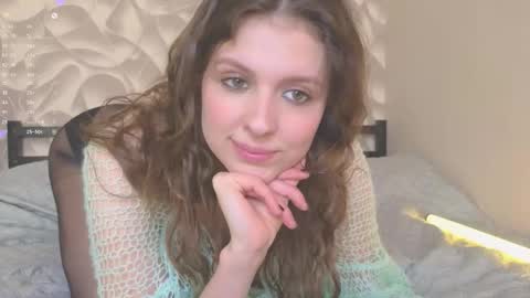 Snapshot of sereta_fin chatting on February 18, 2026, 12:01 pm Hey Guys and Girls non-binary personalities Im Sereta online show from February 18, 2026, 12:01 pm