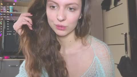 Snapshot of sereta_fin chatting on February 19, 2026, 10:33 am Hey Guys and Girls non-binary personalities Im Sereta online show from February 19, 2026, 10:33 am