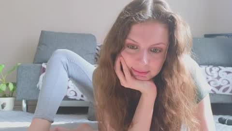 Snapshot of sereta_fin chatting on April 1, 2026, 8:37 am Hey Guys and Girls non-binary personalities Im Sereta online show from April 1, 2026, 8:37 am