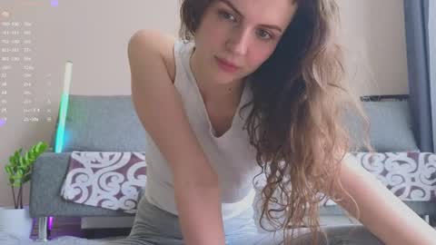 Snapshot of sereta_fin chatting on April 16, 2026, 10:49 am Hey Guys and Girls non-binary personalities Im Sereta online show from April 16, 2026, 10:49 am