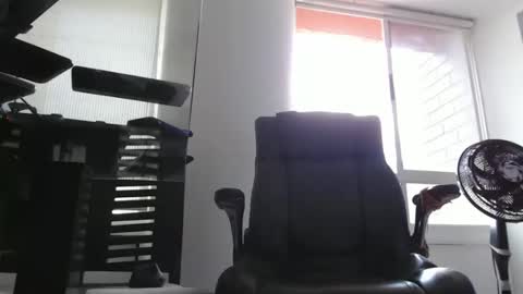 Snapshot of serioyhetero19 chatting on October 4, 2025, 7:01 pm hetero serio discreto online show from October 4, 2025, 7:01 pm