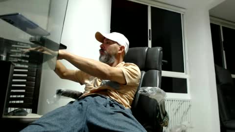 Snapshot of serioyhetero19 chatting on June 21, 2026, 12:02 am hetero serio discreto online show from June 21, 2026, 12:02 am