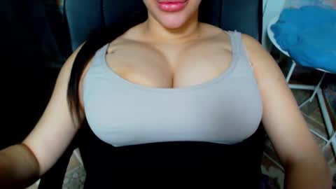 Snapshot of seu_cute chatting on February 25, 2025, 5:04 pm seu_cute online show from February 25, 2025, 5:04 pm