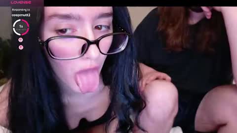 Snapshot of sex_fiendz chatting on June 9, 2026, 3:40 am Violet online show from June 9, 2026, 3:40 am