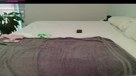 Snapshot of sex_fiendz chatting on June 13, 2026, 8:18 pm Violet online show from June 13, 2026, 8:18 pm