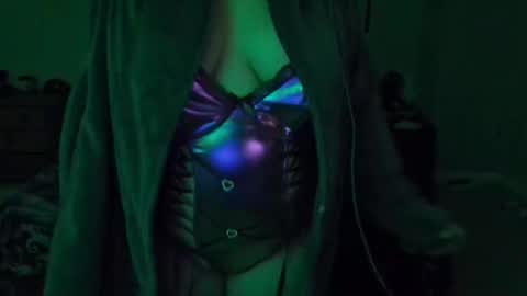 sexkittenfordaddy online show from October 26, 2025, 10:15 pm