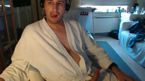 Snapshot of sexlobo1 chatting on March 8, 2025, 4:39 pm Sexlobo online show from March 8, 2025, 4:39 pm