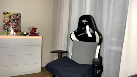 Snapshot of sexmoon11 chatting on February 11, 2025, 10:39 pm My name is Mia whats yours online show from February 11, 2025, 10:39 pm