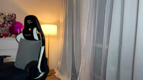 Snapshot of sexmoon11 chatting on October 14, 2025, 4:08 pm My name is Mia whats yours online show from October 14, 2025, 4:08 pm