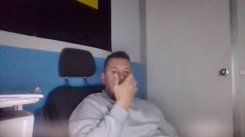 sexoatope79 online show from February 12, 2026, 7:03 am