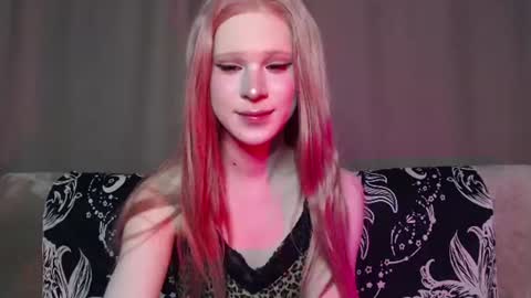 Snapshot of sexpired_princess chatting on July 26, 2026, 7:15 am Nextdoor Princess online show from July 26, 2026, 7:15 am