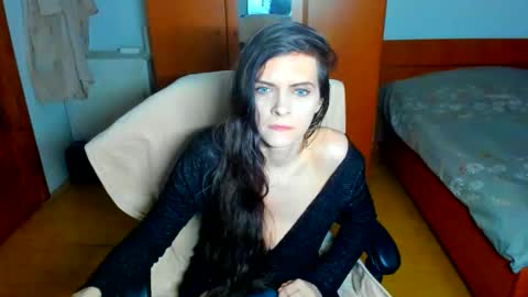 Snapshot of sexqueen1111 chatting on April 28, 2026, 3:22 am sexqueen1111 online show from April 28, 2026, 3:22 am