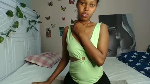 Snapshot of sexttiana_ebony chatting on March 10, 2025, 8:26 am sexttiana_ebony online show from March 10, 2025, 8:26 am