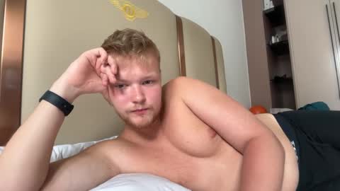 Snapshot of sexual_sbotage chatting on February 20, 2026, 4:53 am Max Leman online show from February 20, 2026, 4:53 am