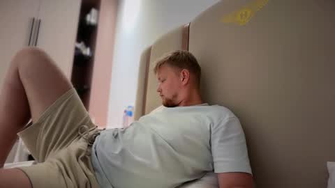 Snapshot of sexual_sbotage chatting on February 25, 2026, 1:32 pm Max Leman online show from February 25, 2026, 1:32 pm