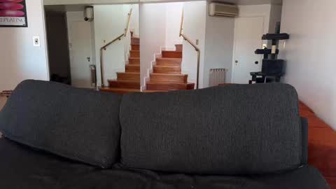 Andrea online show from November 11, 2025, 4:07 pm