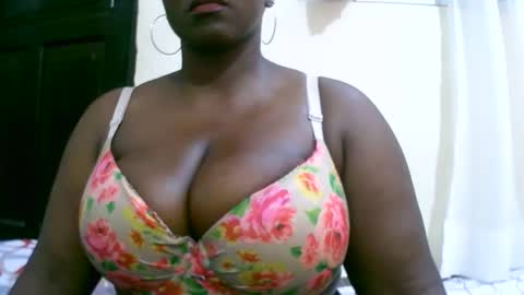 Snapshot of sexxi_ebony chatting on September 10, 2025, 2:22 am sexxi_ebony online show from September 10, 2025, 2:22 am